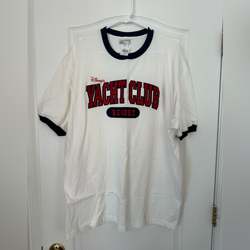 NWT Men’s Disney Yacht Club T-shirt